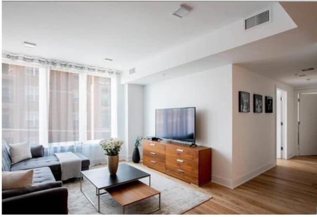 Foto del edificio - 1101 Grand St