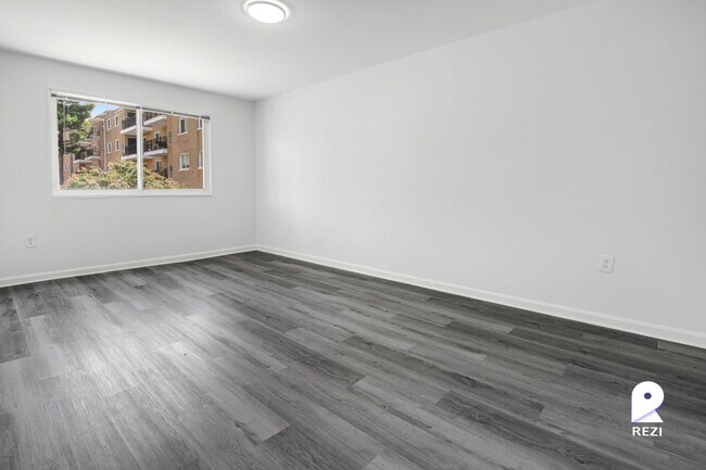 Foto del edificio - 6547 Hil-Mar Dr