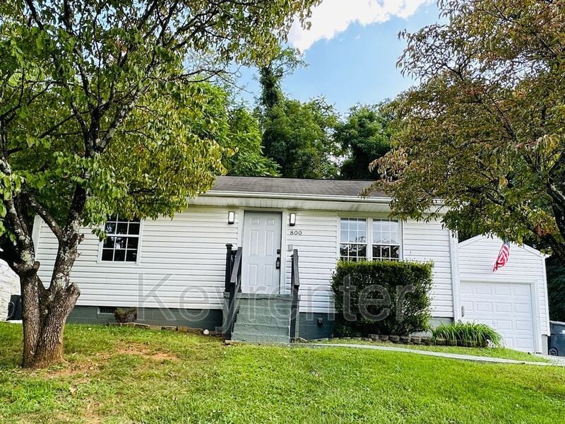 Photo - 800 Gertrude Ave.