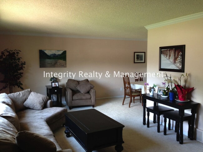 Building Photo - 13637 Pisces Ct