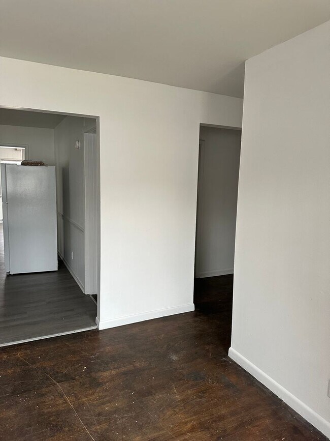 Foto del edificio - 3203 Old Forest Rd