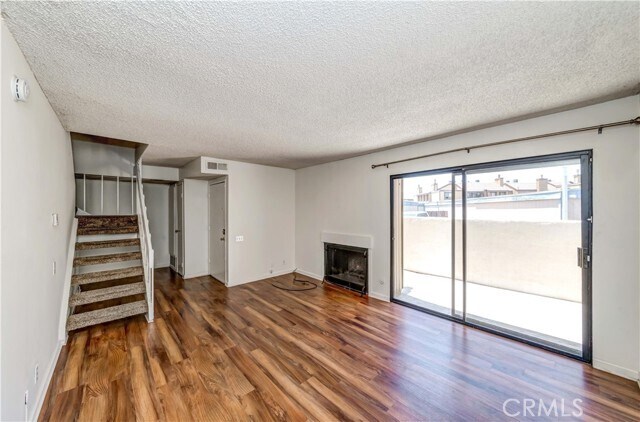 Foto del edificio - 1381 S Walnut St