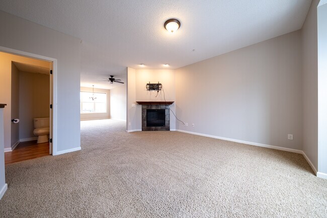 Building Photo - 8299 Norwood Ln N