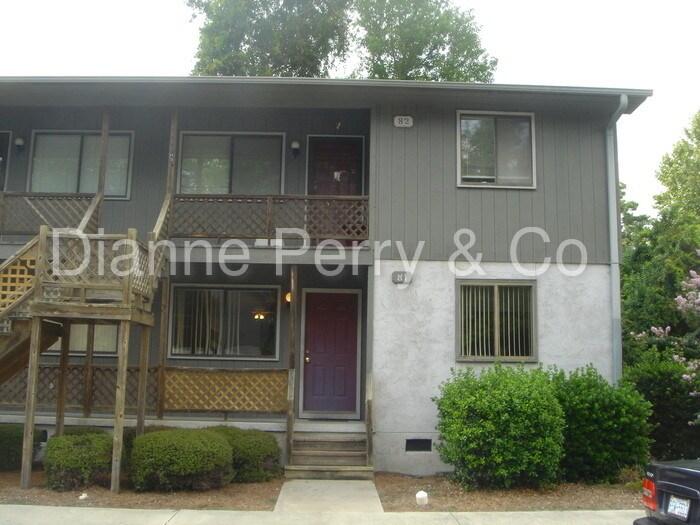 Primary Photo - 522 S Kerr Ave
