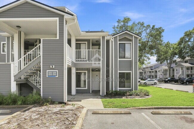Foto del edificio - 9430 Torrington Ave