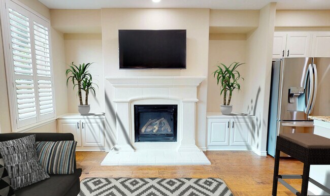 Building Photo - 5715 Knox Dr
