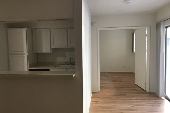 Foto principal - 4310 Ventura Canyon Ave
