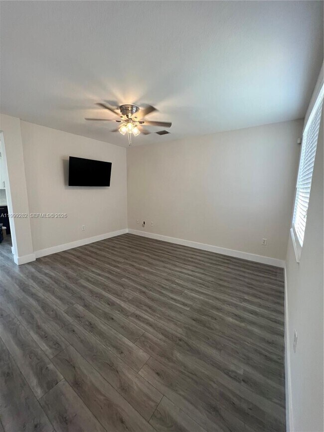 Foto del edificio - 7319 NW 174th Terrace