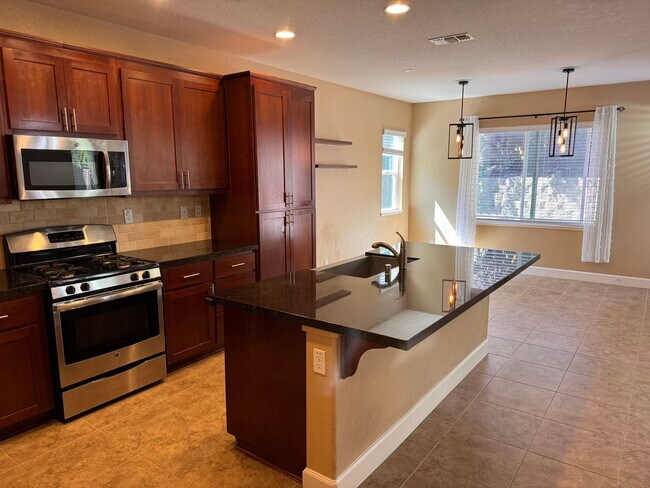 Foto del edificio - Lovely 3/2.5 in perfect location!