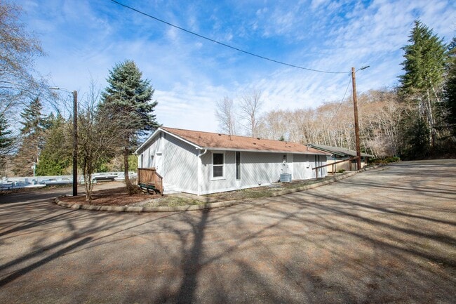 Foto del edificio - 332 Birch