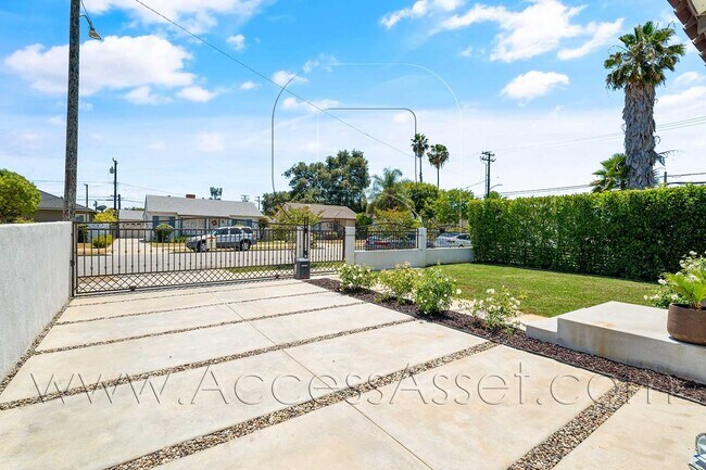 Foto del edificio - Beautiful 3 Bed/2 Bath Home With a Bonus V...