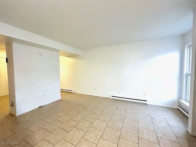 Building Photo - 201 Burton Dr