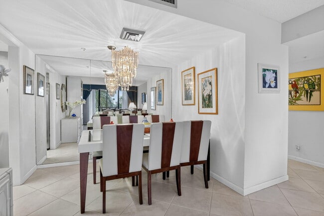 Foto del edificio - 7738 Lakeside Blvd