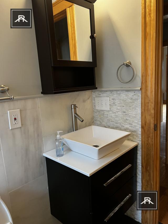 Foto del edificio - 4 bedroom in Brookline MA 02446