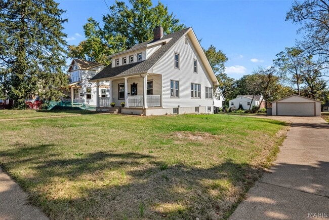Building Photo - 712 Angenette Ave