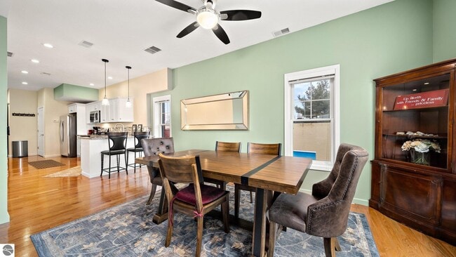 Foto del edificio - 201 River St