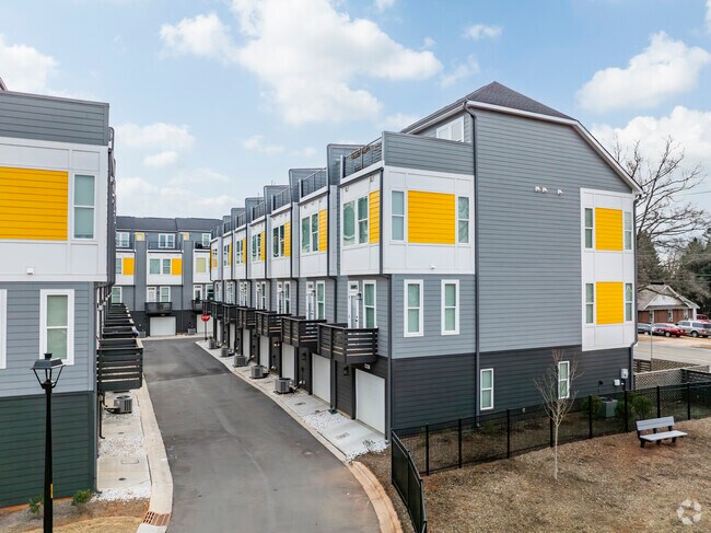Alternate View - Enderly Towns - Townhomes for Rent in Charlotte, NC - Enderly Neighborhood