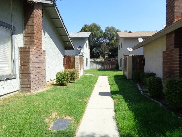 Foto del edificio - 1555 E Fairfield Ct