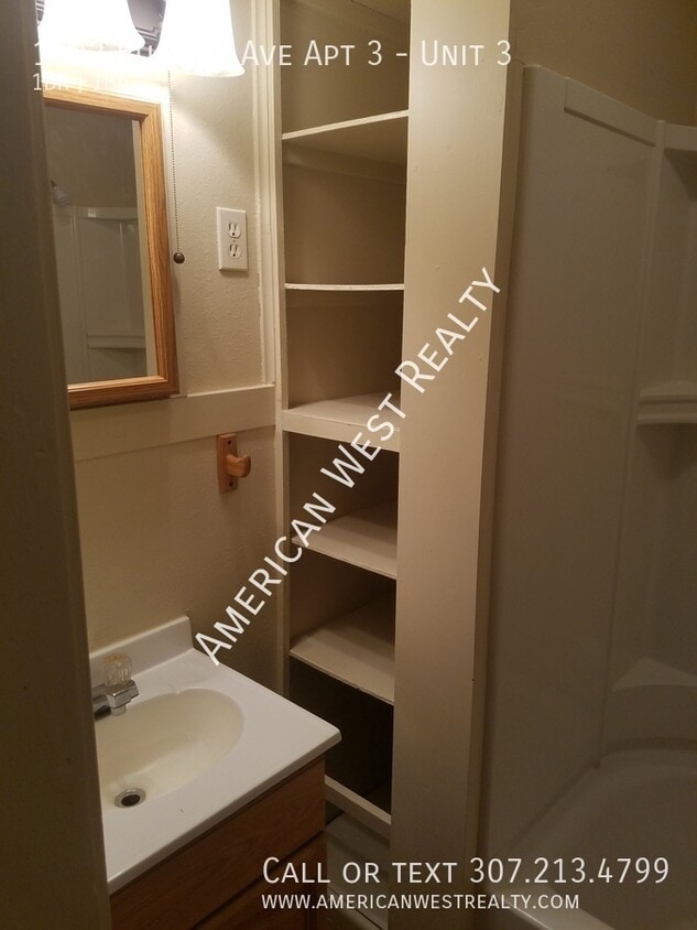 Foto del edificio - 1802 Rumsey Ave