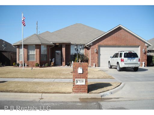Primary Photo - 1719 SW 47th St