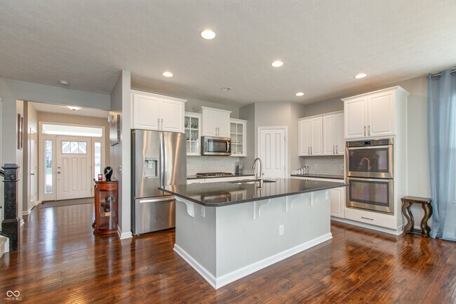 Foto del edificio - 2473 Commons Ct