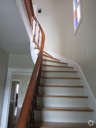 Building Photo - 977 Whalley Ave