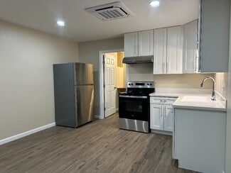 135 W Monroe St