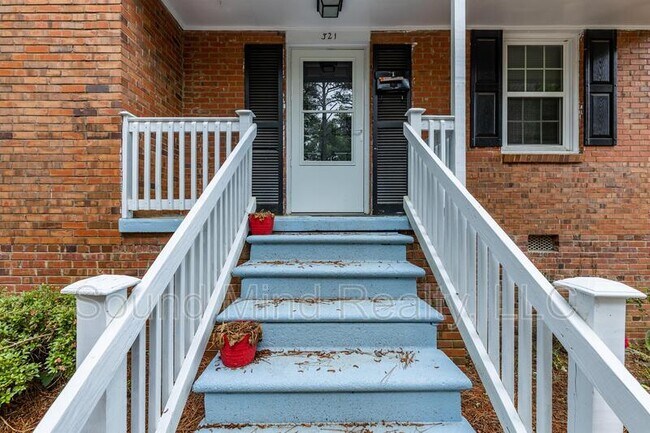 Foto del edificio - 321 Angier Ave