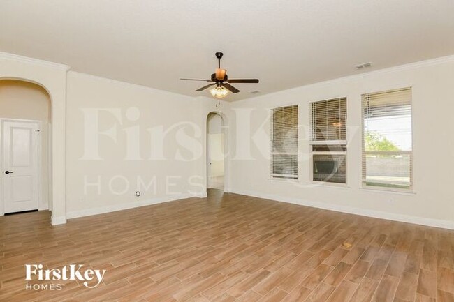 Foto del edificio - 15229 Holly Bay Ct