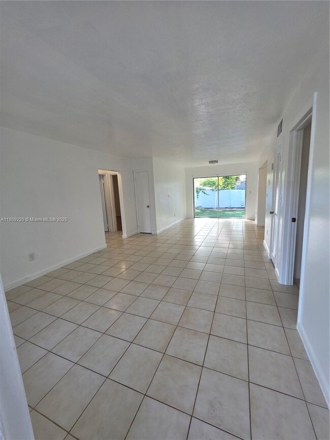 Foto del edificio - 18655 SW 100th Ave