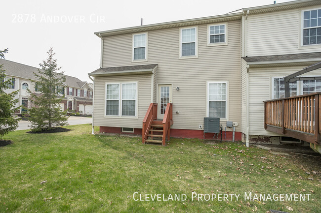 Building Photo - Stunning Willoughby Hills Townhome