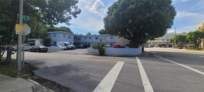Foto del edificio - 2615 SW 22nd St