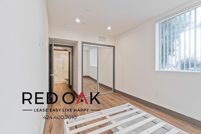 Foto del edificio - ~2 Months FREE~ Incredible, Fully Furnishe...