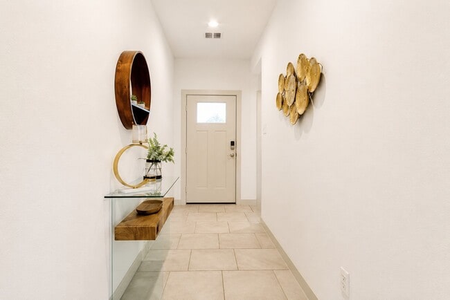Foto del edificio - 28934 Yachting Pt Ct