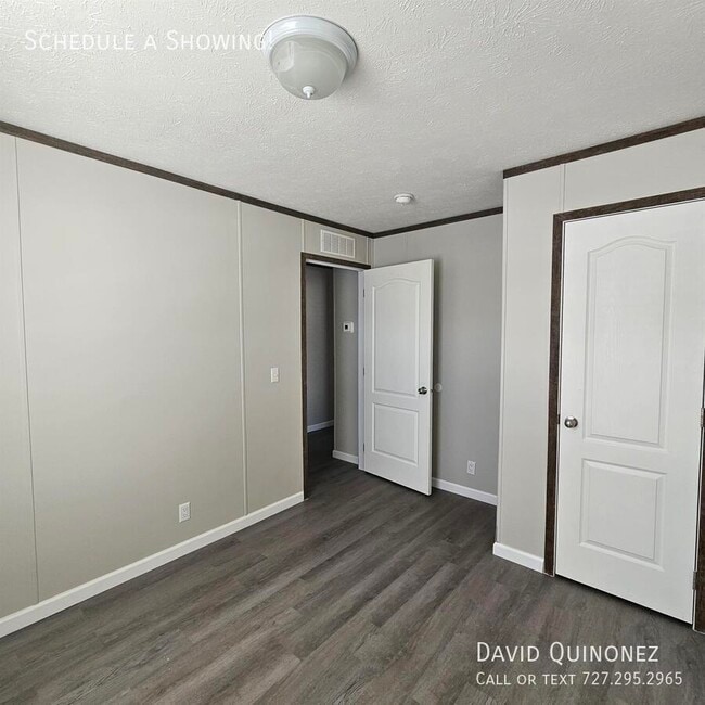 Building Photo - 5705 Heather View Ln