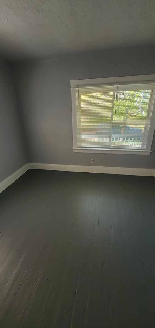 Foto del edificio - Charming 4-Bedroom Property in Prime Location