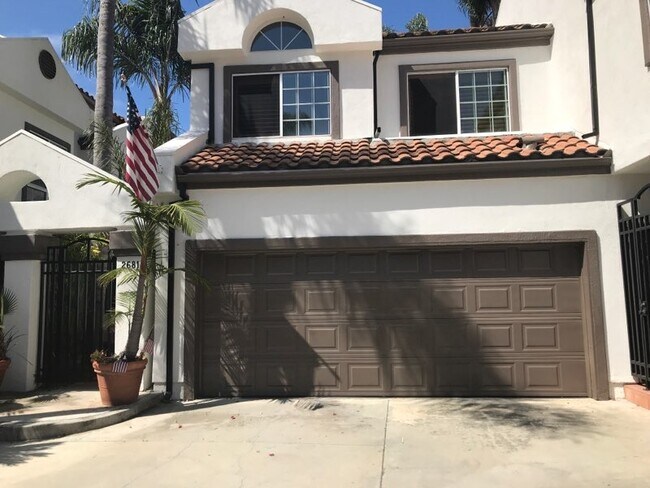 Frente de la unidad - 2681 Pala Mesa Ct