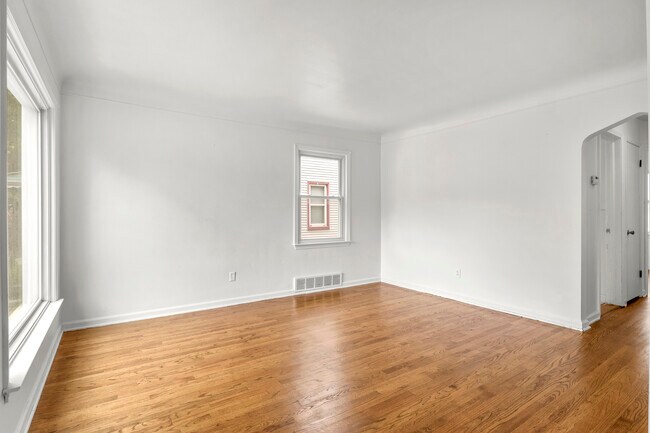 Building Photo - 3015 Williams St
