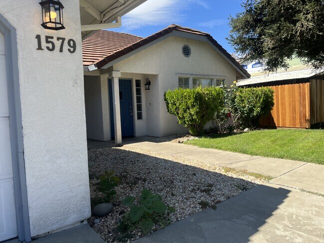 Foto del edificio - 1579 Spyglass Dr