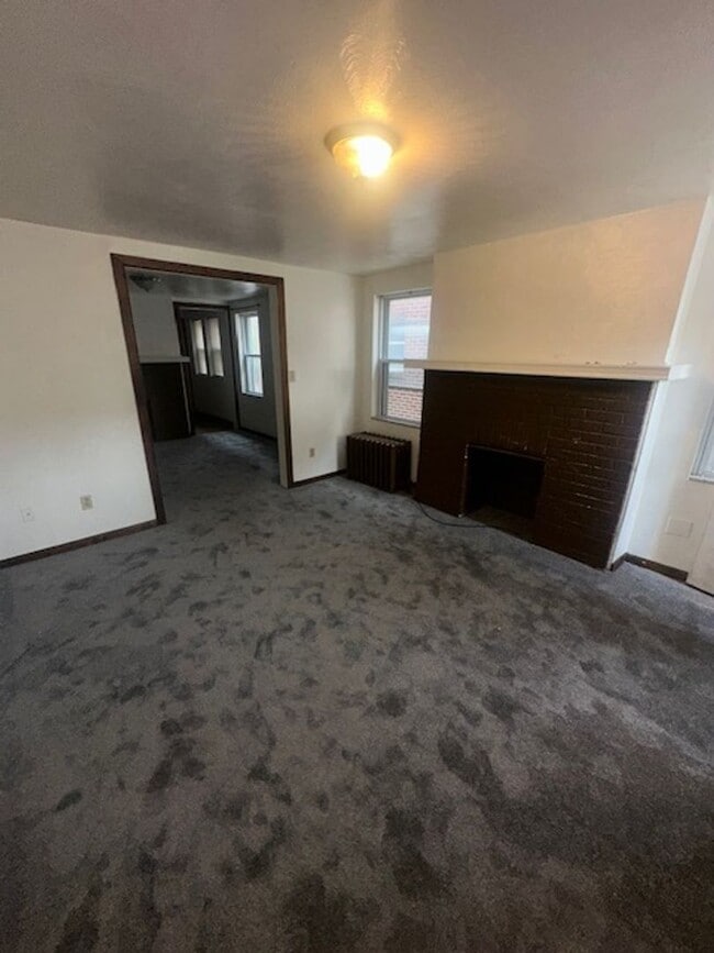 Building Photo - Cute Two Bedroom in Oakland!