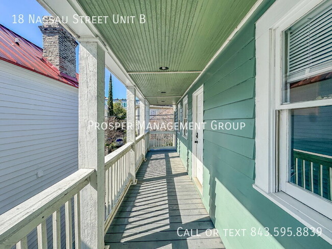 Building Photo - Bright & Spacious 1-Bedroom Upstairs Apart...