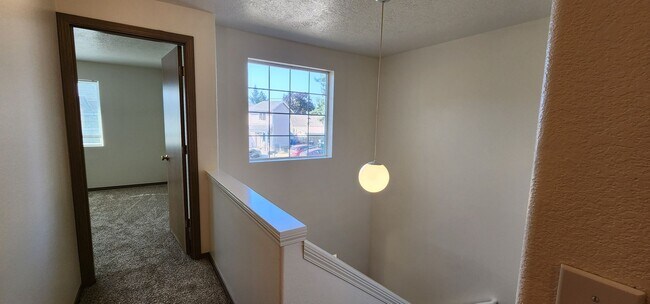 Building Photo - 459-Keizer Duplexes