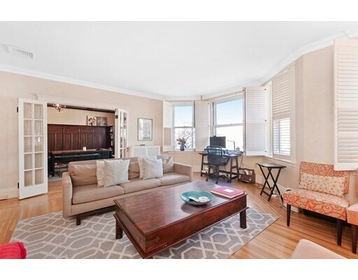 Foto del edificio - 1037 Beacon St