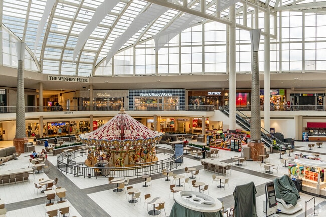 The food court in the Galleria.