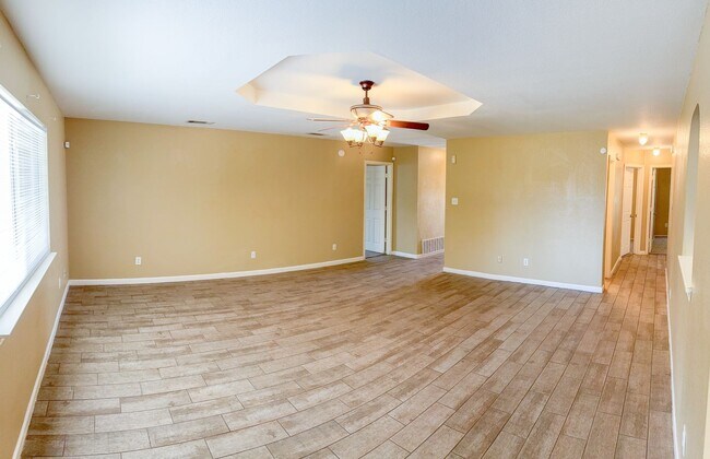 Foto del edificio - Available NOW!!!! Beautiful 1 story, 4 bed...