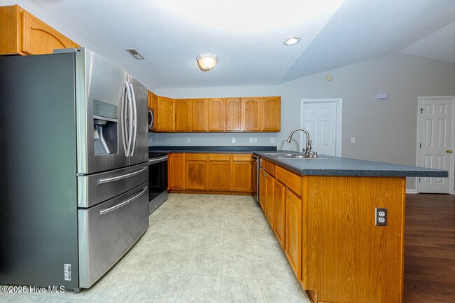 Building Photo - 139 Oakley Dr