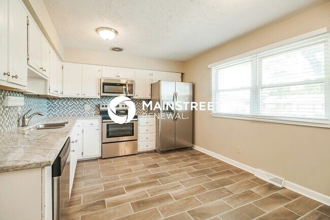 Foto del edificio - 3 Bedroom Pet-Friendly Home in Columbus, OH with Main Street Renewal