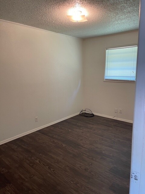 Foto del edificio - 401 E McReynolds St
