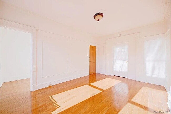 Foto del edificio - 611 Bainbridge St.