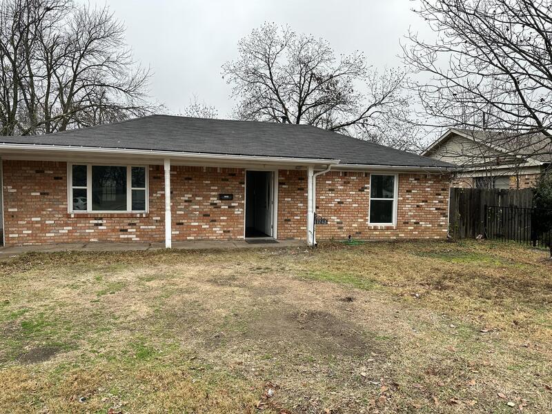Foto principal - 1045 N Davis St